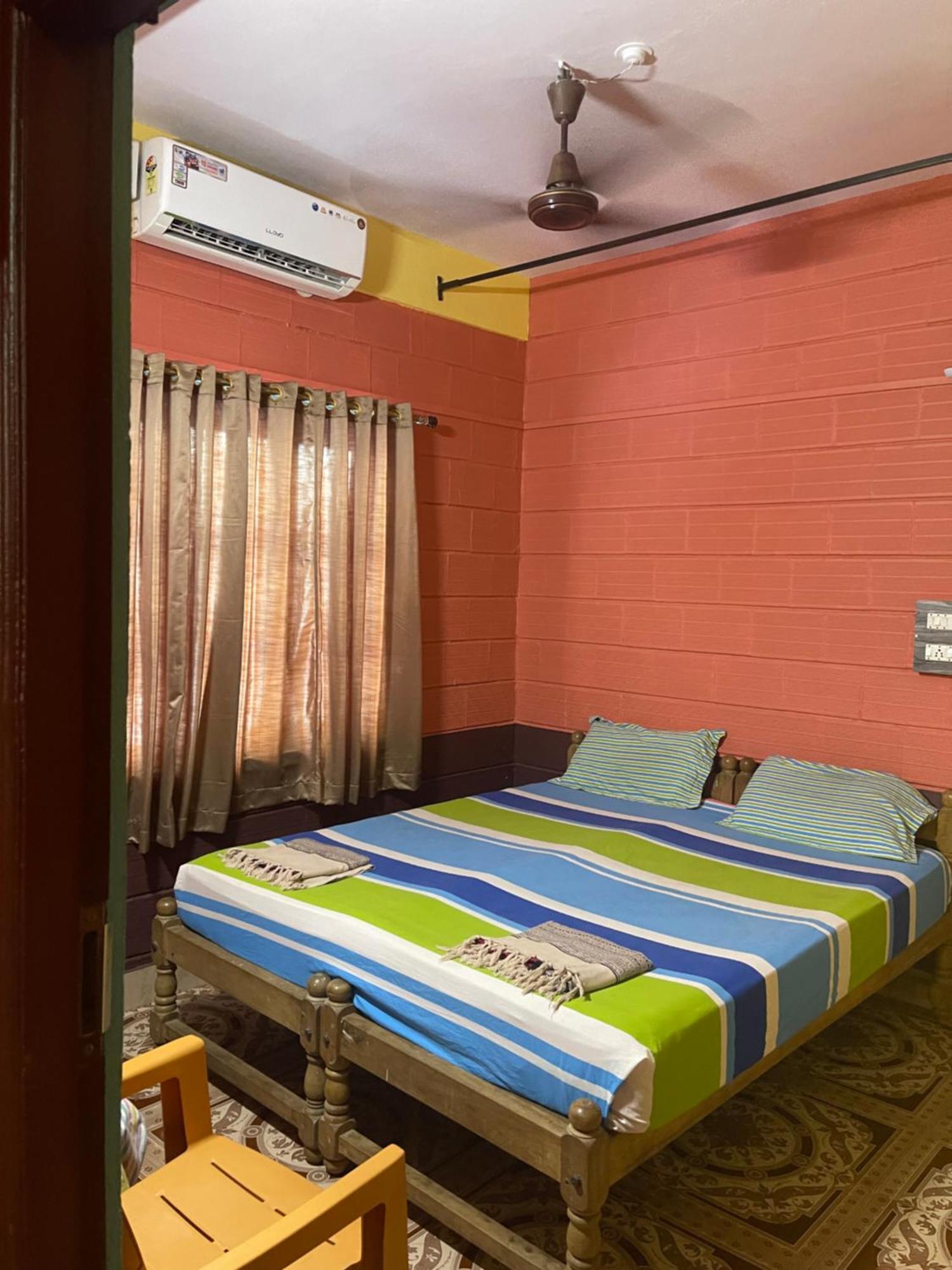 Nimmu Guest House & Restaurant Gokarna ゴカルナ エクステリア 写真