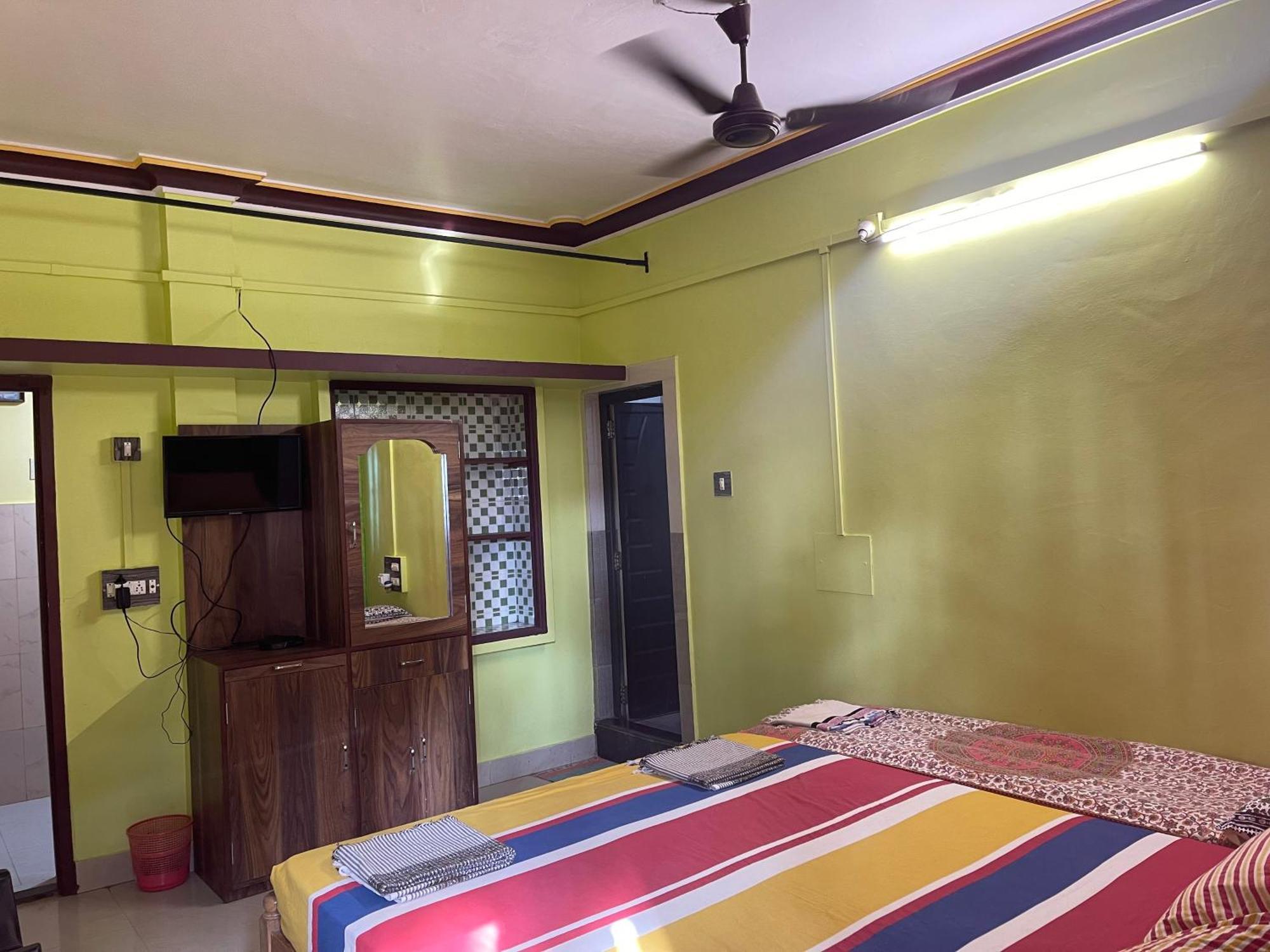 Nimmu Guest House & Restaurant Gokarna ゴカルナ エクステリア 写真
