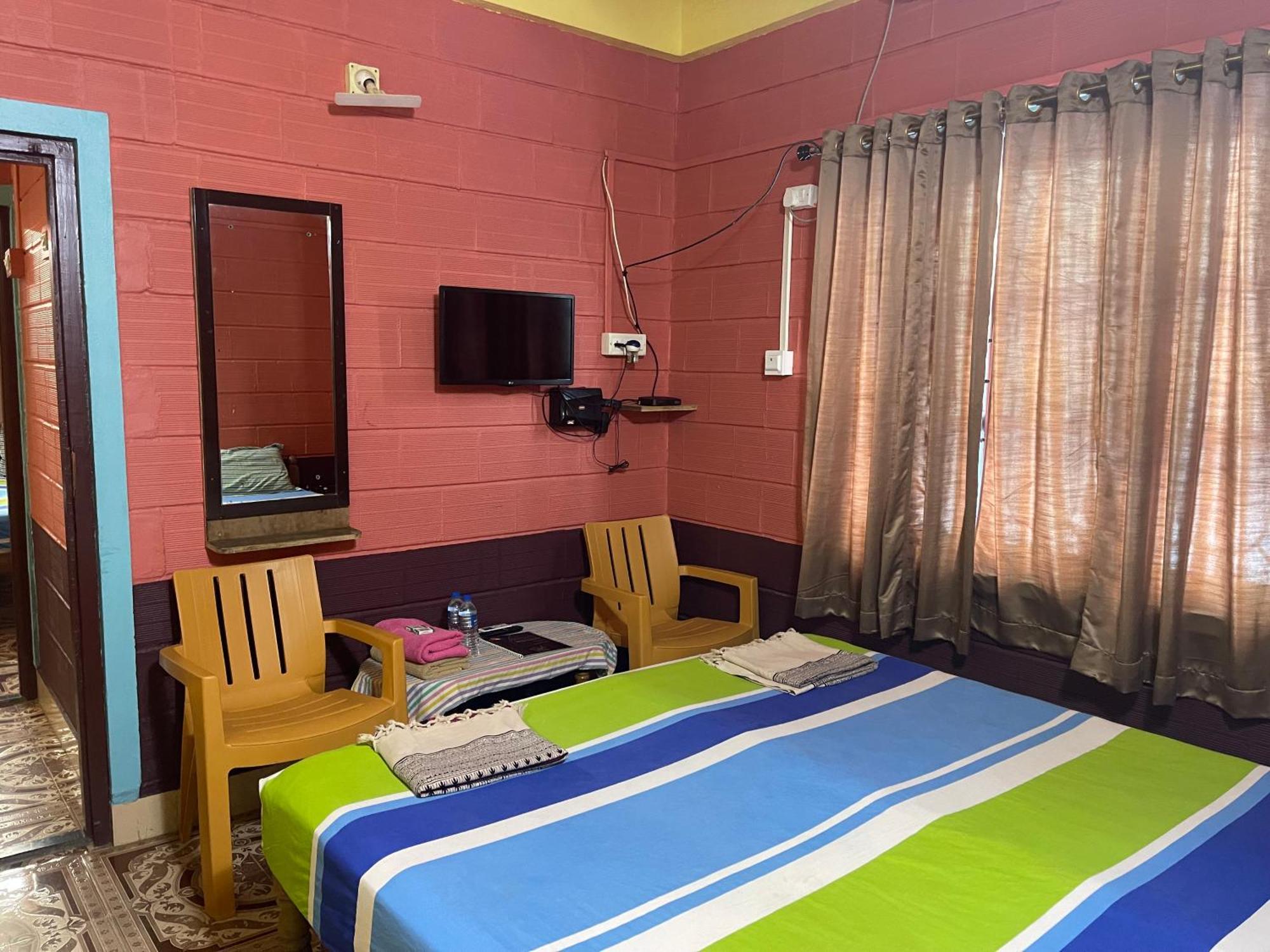 Nimmu Guest House & Restaurant Gokarna ゴカルナ エクステリア 写真