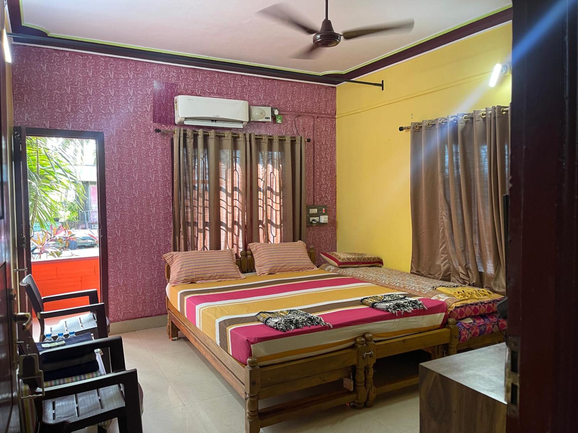Nimmu Guest House & Restaurant Gokarna ゴカルナ エクステリア 写真