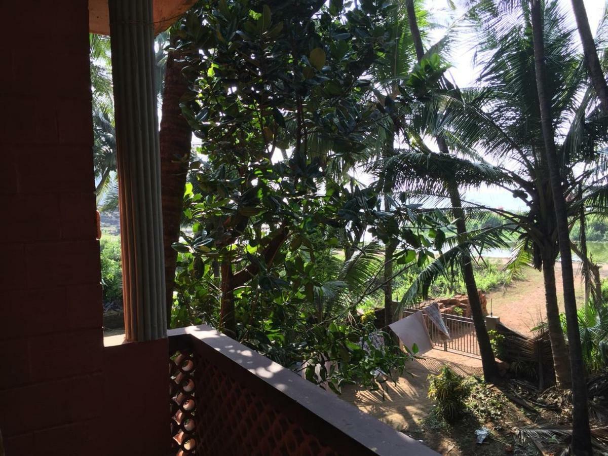 Nimmu Guest House & Restaurant Gokarna ゴカルナ エクステリア 写真