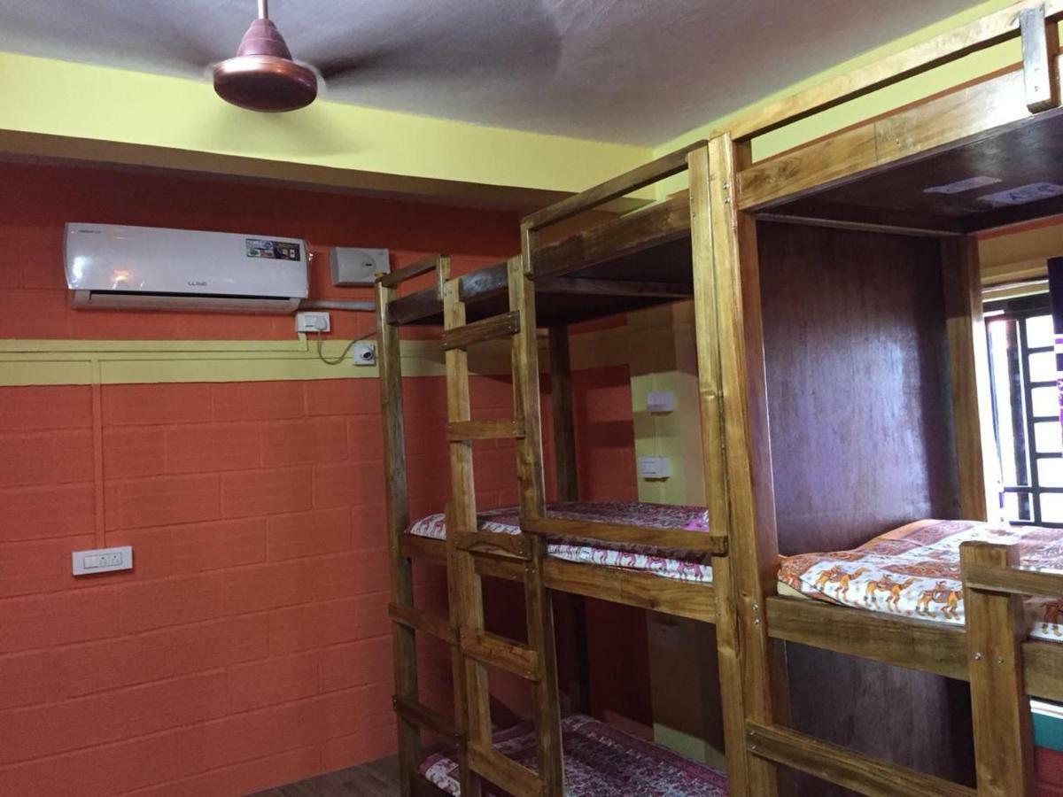 Nimmu Guest House & Restaurant Gokarna ゴカルナ エクステリア 写真